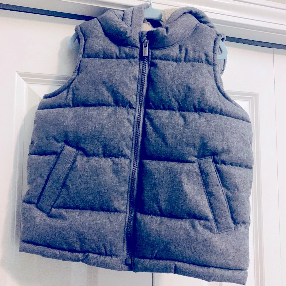 NEW, Old Navy, Gray, Hooded Puffer Vest, Size 4T